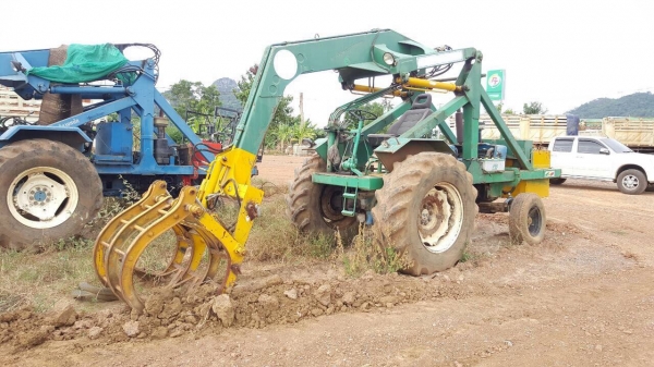 ขายรถไถ FORD 6600 T3 ติดคีบหลัง เอกสารสัญญาซื้อขาย รถพร้อมใช้ ราคาคุยกันได้ครับ
