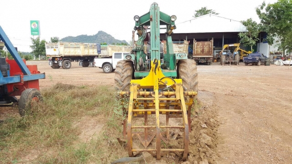 ขายรถไถ FORD 6600 T3 ติดคีบหลัง เอกสารสัญญาซื้อขาย รถพร้อมใช้ ราคาคุยกันได้ครับ ขายรถไถ FORD 6600 T3 ติดคีบหลัง เอกสารสัญญาซื้อขาย รถพร้อมใช้ ราคาคุยกันได้ครับ