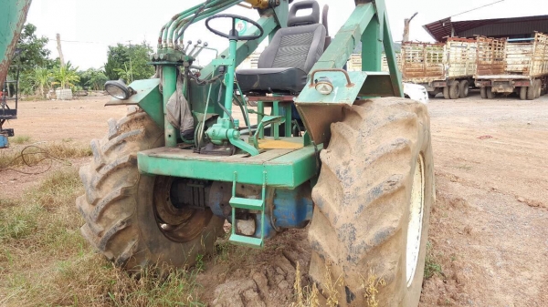 ขายรถไถ FORD 6600 T3 ติดคีบหลัง เอกสารสัญญาซื้อขาย รถพร้อมใช้ ราคาคุยกันได้ครับ ขายรถไถ FORD 6600 T3 ติดคีบหลัง เอกสารสัญญาซื้อขาย รถพร้อมใช้ ราคาคุยกันได้ครับ