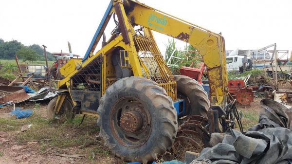 ขายตามสภาพคีบ 3 ล้อ เครื่องดอยซ์ 4 สูบ เช็คระบบไฮดรอริคก็ใช้งานได้แล้วครับ