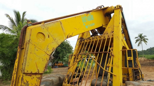 ขายตามสภาพคีบ 3 ล้อ เครื่องดอยซ์ 4 สูบ เช็คระบบไฮดรอริคก็ใช้งานได้แล้วครับ