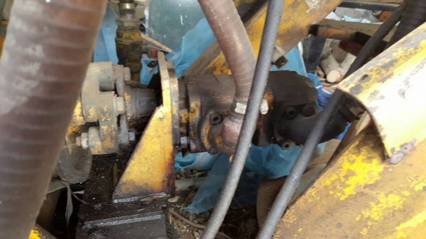 ขายรถคีบ 3 ล้อ เครื่องดอยซ์ 4 สูบ สภาพต้องเช็คระบบไฮดรอริคครับ ขายรถคีบ 3 ล้อ เครื่องดอยซ์ 4 สูบ สภาพต้องเช็คระบบไฮดรอริคครับ