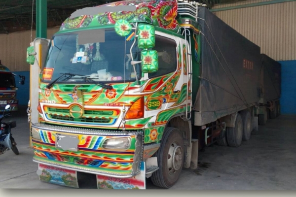 ขายHINO MEGA 320 พ่วงแม่ลูก กระบะเนียมคอกเกษตรดั๊ม อู่ ส สมบัติ รถปี 49