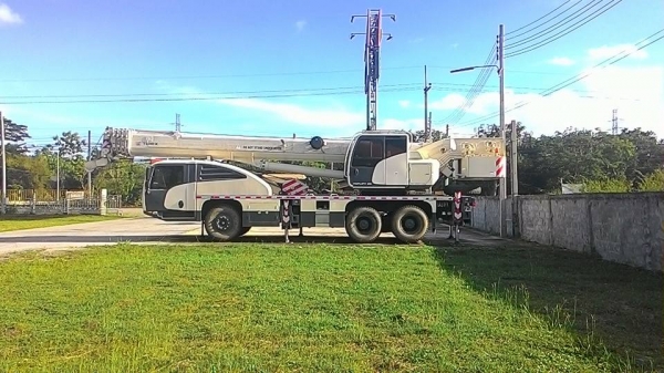 รถเครน TERREX 25 T รถใหม่ ใช้น้อย ราคา 5,500,000 บาท.