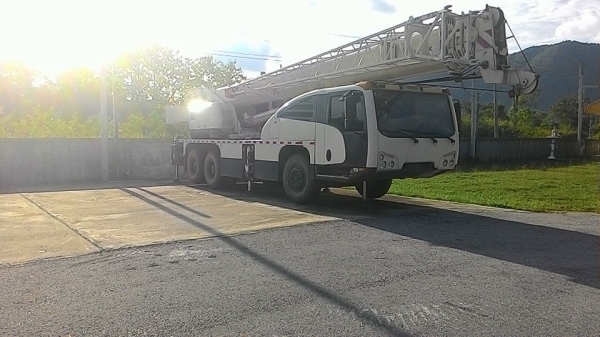 รถเครน TERREX 25 T รถใหม่ ใช้น้อย ราคา 5,500,000 บาท.