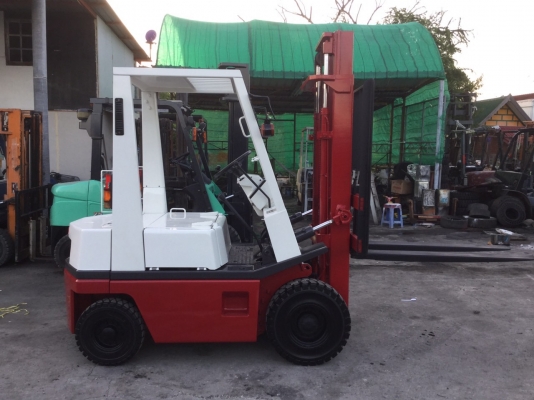 รถฟอล์คลิฟท์ นิสสัน 1.4. ตัน เบนซิน เสา 4เมตร สวยๆพร้อมใช้ครับ