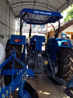 รถไถฟอด6610s 90แรง ใส่2เพลาใด้ เครื่องดีไม่มีไอ ไฮดีไม่มีตก สนใจมาดูรถใด้ทุกวัน เดินทางสดวกอยู่ติดถนนใหญ่เส้นทางสายกาญจนบุรี เจ้าของขายเอง