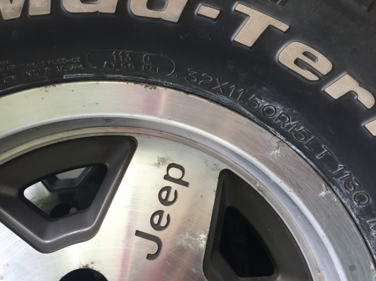 ล้อjeep+ยางbf km2 32*15ปี09 ล้อjeep+ยางbf km2 32*15ปี09