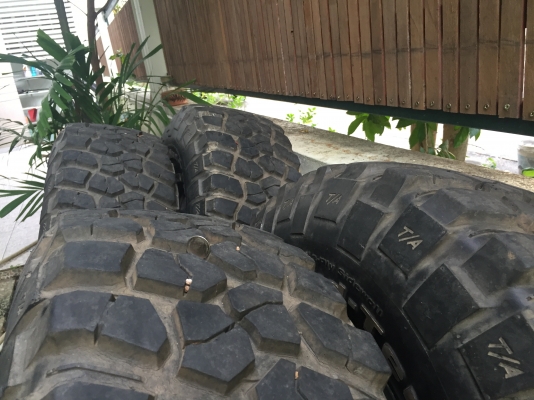 ล้อjeep+ยางbf km2 32*15ปี09 ล้อjeep+ยางbf km2 32*15ปี09