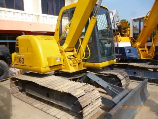 ขายรถขุด  KOMATSU PC60-7  มีหลายคัน