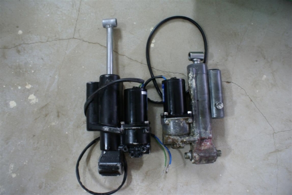 ขาย ทริมเครื่อง ฮอนด้า 50แรงม้า 4จังหวะ 17500 บาท