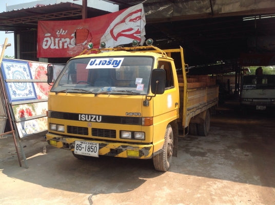 ขายสด -  ผ่อน หกล้อ NPR  115 HP  รถหลวง พร้อมโอน