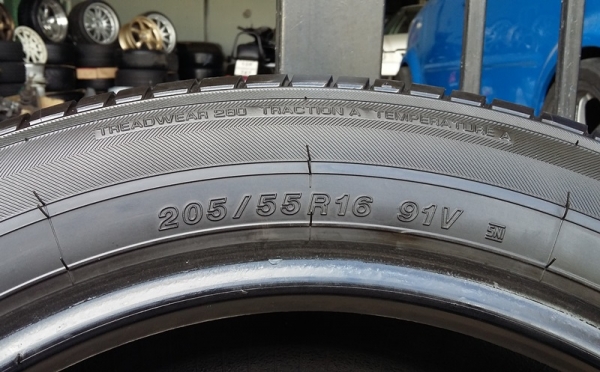 ยาง,205-55-16 YOKOHAMA db ปลายปี14ดอกเต็ม ชุดละ 4,500