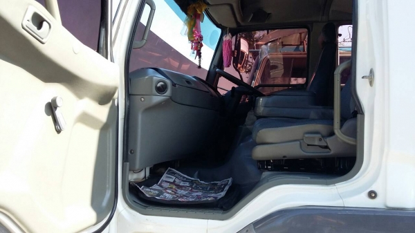 ขายสิบล้อดั้ม 2 เพลา M6 ปี51 เครื่อง 260 เทอโบ อินเตอร์ สวยๆ เดิมๆครับ สนใจ 081 7368589