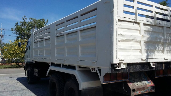 ขายสิบล้อดั้ม 2 เพลา M6 ปี51 เครื่อง 260 เทอโบ อินเตอร์ สวยๆ เดิมๆครับ สนใจ 081 7368589