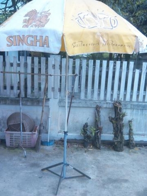 ร่มมือสองสภาพใช้งานได้พร้อมขา