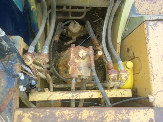 ขายครับขาย Komatsu Pc 200-3 คอนโทนสั้น