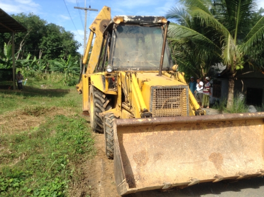 ขายด่วนJCB  3CX เพลาเดียว