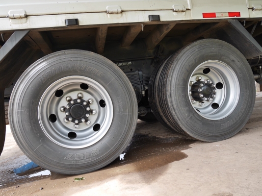 ขาย1830000 รถวิ่ง65000กม. ขาย1830000 รถวิ่ง65000กม.