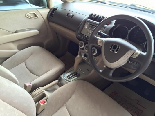 ขายรถเก๋ง  CITY 1.5  A i-DSI โฉม ZX  เกียร์ ออโต้ ปี 2007 รถสวย เดิมๆ เบาๆ ไม่เคยชน