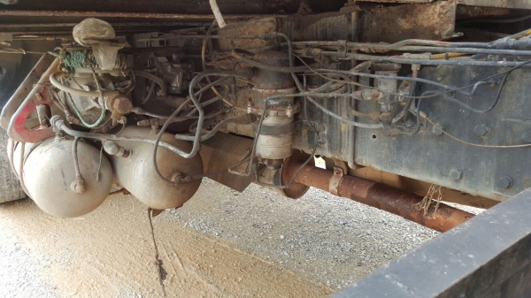 รถฮีโน่ 10 ล้อ พื้นเรียบ FM227  220 แรงม้า. ปี 34   สนใจติดต่อ  081 - 6079515