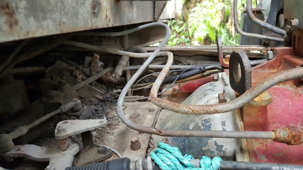 รถฮีโน่ 10 ล้อ พื้นเรียบ FM227  220 แรงม้า. ปี 34   สนใจติดต่อ  081 - 6079515