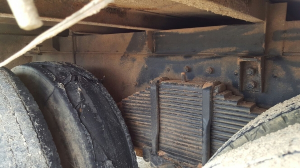 รถฮีโน่ 10 ล้อ พื้นเรียบ FM227  220 แรงม้า. ปี 34   สนใจติดต่อ  081 - 6079515