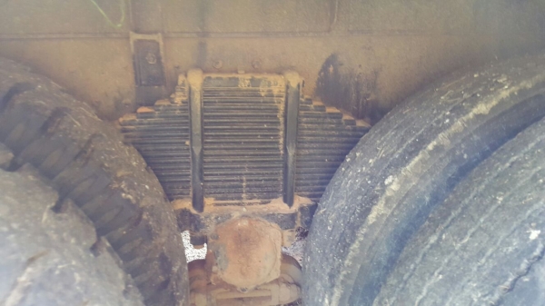 รถฮีโน่ 10 ล้อ พื้นเรียบ FM227  220 แรงม้า. ปี 34   สนใจติดต่อ  081 - 6079515