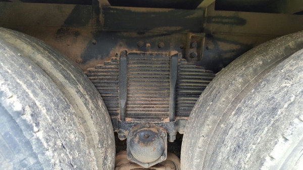 รถฮีโน่ 10 ล้อ พื้นเรียบ FM227  220 แรงม้า. ปี 34   สนใจติดต่อ  081 - 6079515