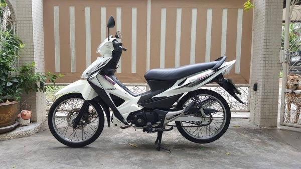 ขออนุญาติขาย HONDA WAVE 125X U-Box สีขาวมุก ฟรีค่าโอน