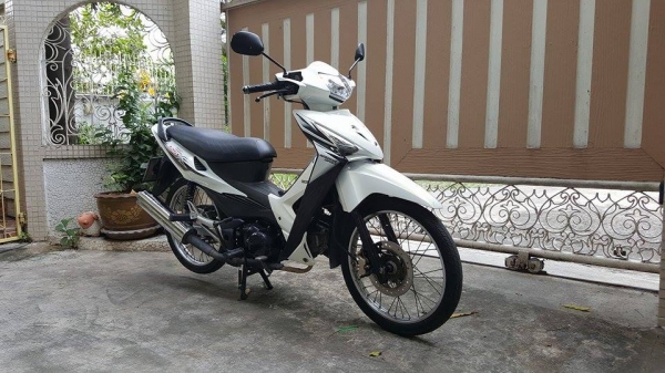 ขออนุญาติขาย HONDA WAVE 125X U-Box สีขาวมุก ฟรีค่าโอน