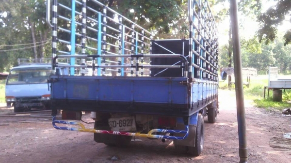 ขายรถ6ล้อ ISUZU NPR130แรง สภาพพร้อมใช้งาน เอกสารพร้อมโอน สนใจโทร 090-8588220คุณนะ 093-3258446คุณบิว หรือเข้าดูสินค้าอื่นๆได้ที่ www.truck.in.th/498 หรือเพจFacebook ณรงค์ ซื้อขายรถมือสอง (เว็บไซต์ส่วนตัว) หรือFacebook ตลาดรถมือสอง คุณนะ