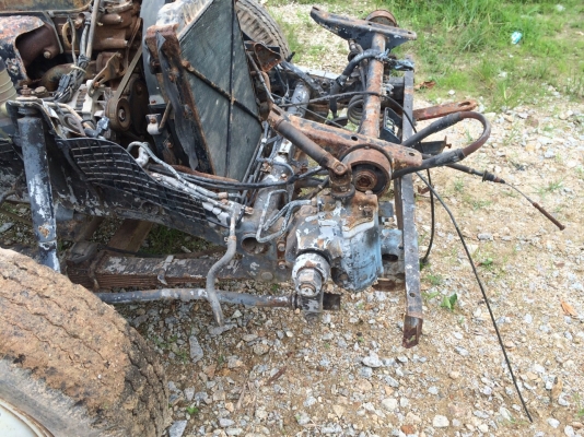 6ล้อ135แรง..เครื่องคัสซี ตามสภาพ ไม่มีเล่ม...เครื่องดี คัสซีสวย เหืองท้ายใหญ่