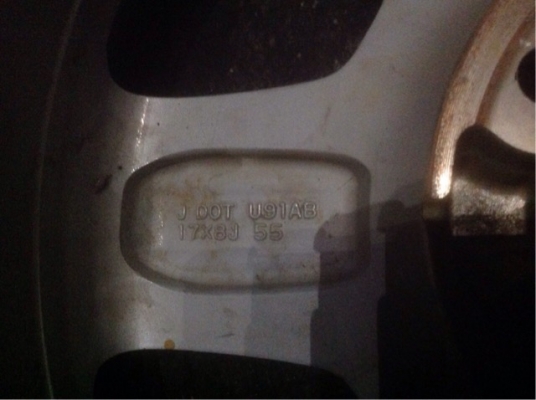 ขายล้อ FORD RANGER ขอบ 17 X 8" จำนวน 2 วง 3500