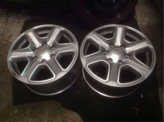 ขายล้อ FORD RANGER ขอบ 17 X 8" จำนวน 2 วง 3500