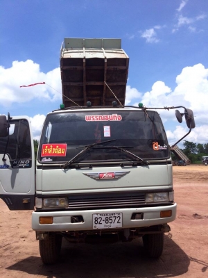 ขายดั้ม2เพลา HINO FM3M สภาพพร้อมใช้งาน เอกสารพร้อมโอน สนใจโทร 090-8588220คุณนะ 093-3258446คุณบิว หรือเข้าดูสินค้าอื่นๆได้ที่ www.truck.in.th/498 หรือเพจFacebook ณรงค์ ซื้อขายรถมือสอง (เว็บไซต์ส่วนตัว) หรือFacebook ตลาดรถมือสอง คุณนะ