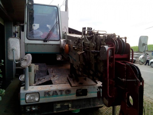 รถเครน Kato 10 ตัน