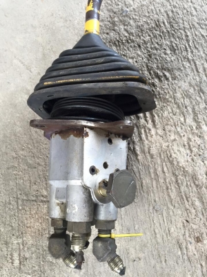 .คอลโทรลมือ PC30-7 เช็คนอกญี่ปุ่น  ราคา 8,000 บาท