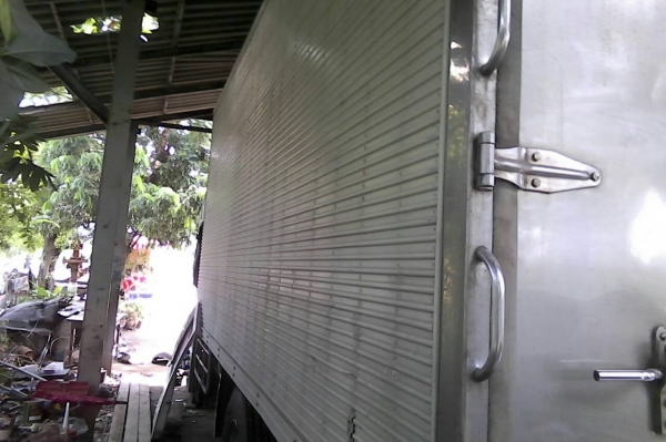 ขาย10ล้อตู้เย็น FL18 ตู้ยาว 6.30 เมตร ขาย 580,000 หรือแยกหัวคัชซีก็ได้ครับ 540,000 ครับ 0892095791 บอย0818587114 ประเพียด