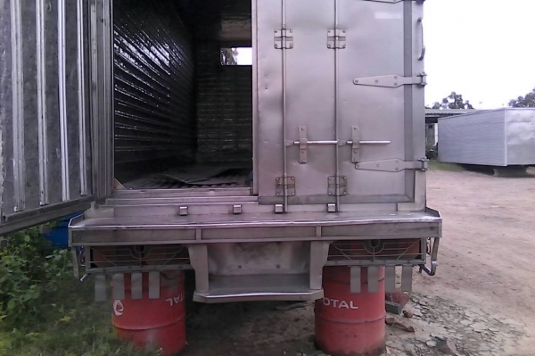 ขายตู้เย็นยาว 6.30 เมตร คานล่างสเตนเลส สวยๆ 185,000 บอย 0892095791