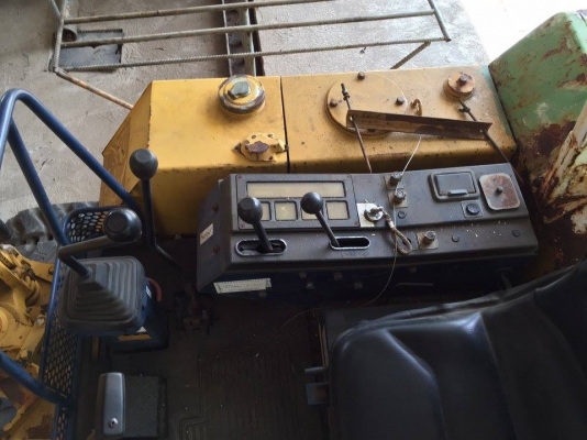 KOMATSU PC30-6  ราคา 370,000 บาท  รถนอกนำเข้าจากญี่ปุ่นพร้อมใช้งาน  เอกสารแจ้งจำหน่ายใบอินวอย