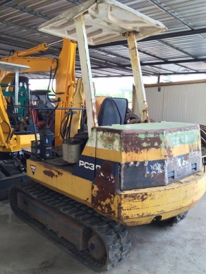 KOMATSU PC30-6  ราคา 370,000 บาท  รถนอกนำเข้าจากญี่ปุ่นพร้อมใช้งาน  เอกสารแจ้งจำหน่ายใบอินวอย
