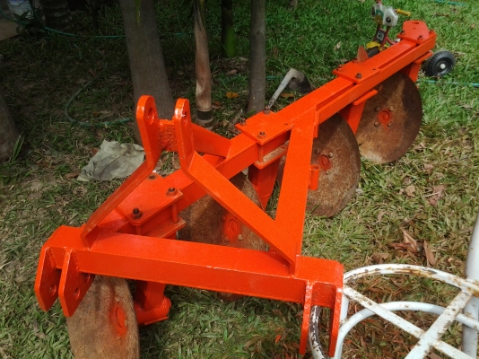 ขายตามสภาพผาล4ใบ18นิ้วติดมากับรถไถ26แรงคูโบต้า