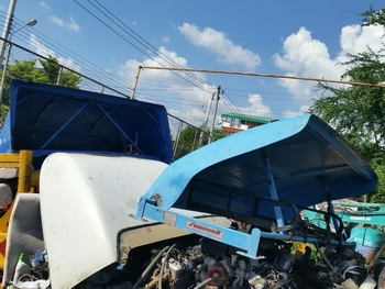 ขาย- กระบังลม สำหรับติดหลังคารถบรรทุก มือสอง ราคาอันละ 4,500 บาท