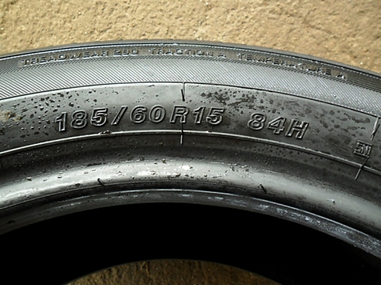 ยางขอบ15 โยโกฮาม่า 185-60-15 ลงพื้นปลายปี13 (4เส้น2,600) ยางขอบ15 โยโกฮาม่า 185-60-15 ลงพื้นปลายปี13 (4เส้น2,600)