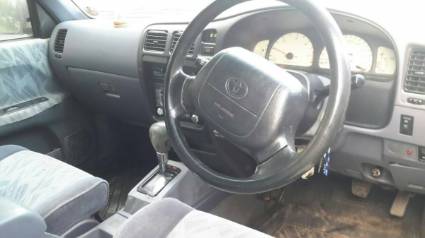 ขายรถสปอตไลเน้อ เครื่องJติดแก๊ส เกียร์อ้อโต้ สภาพสวย