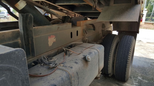 รถอีซูซุ 6 ล้อดั้ม FRR 210 แรงม้า  ปี 54.  ( รถวิ่ง 2xx,xxx กม. )     สนใจติดต่อ  081 - 6079515