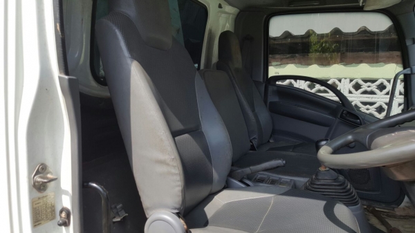 รถอีซูซุ 6 ล้อดั้ม FRR 210 แรงม้า  ปี 54.  ( รถวิ่ง 2xx,xxx กม. )     สนใจติดต่อ  081 - 6079515