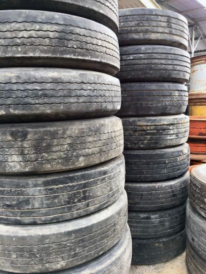 ขายถูกๆยางเก่าสภาพใช้งานใด้ทุกเส้น 11R,  295/80R22.5  เส้นละ1000B