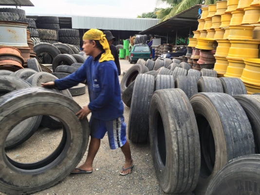 ขายถูกๆยางเก่าสภาพใช้งานใด้ทุกเส้น 11R,  295/80R22.5  เส้นละ1000B